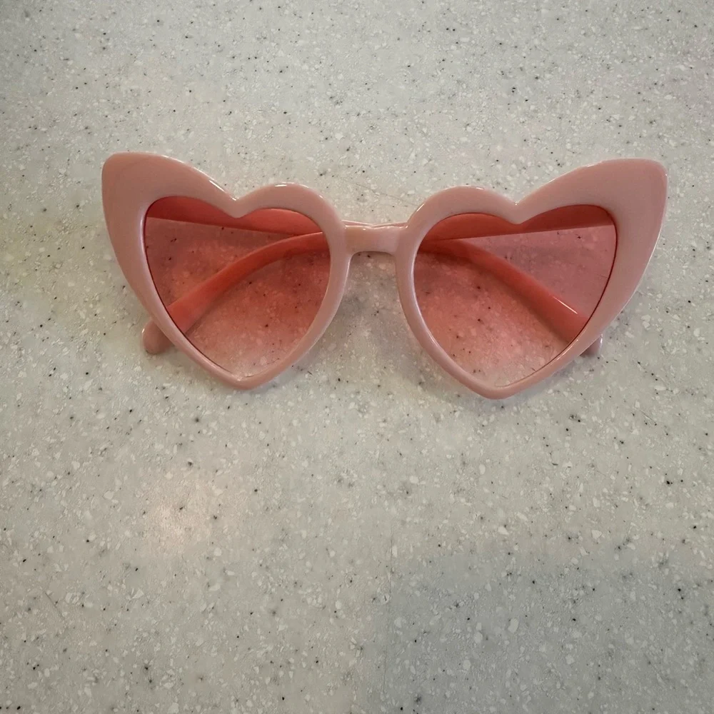Women’s Pink Heart Sunglasses! Cute! Wedding, Bachelorette Party, Valentines!